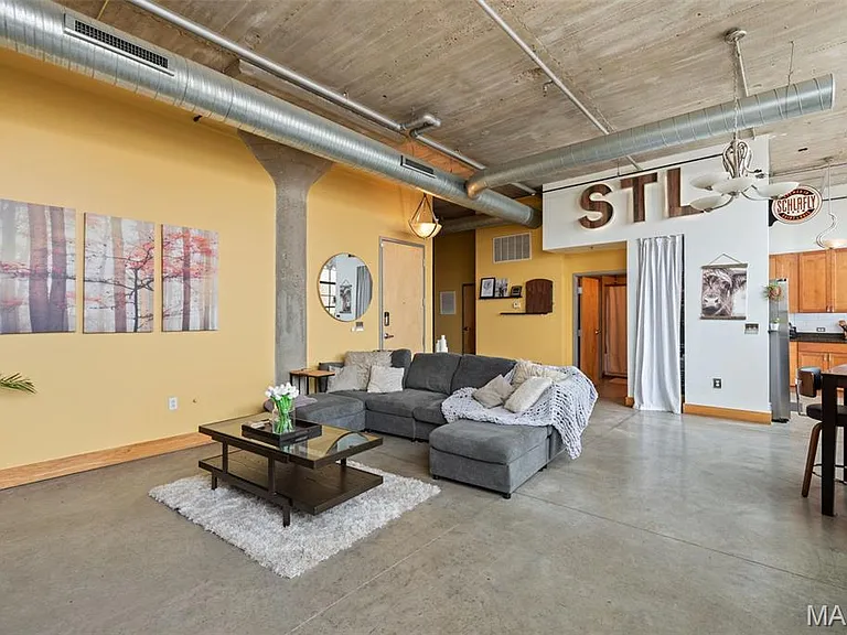 2323 Locust St #308 — Photo 38