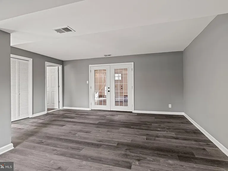2344 Fernwood Ave — Photo 28