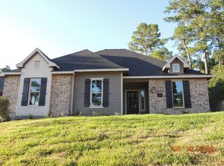 28 Evangeline Blvd, Conroe, TX 77304