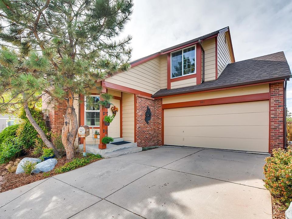 1st image of 921 Conifer Ct