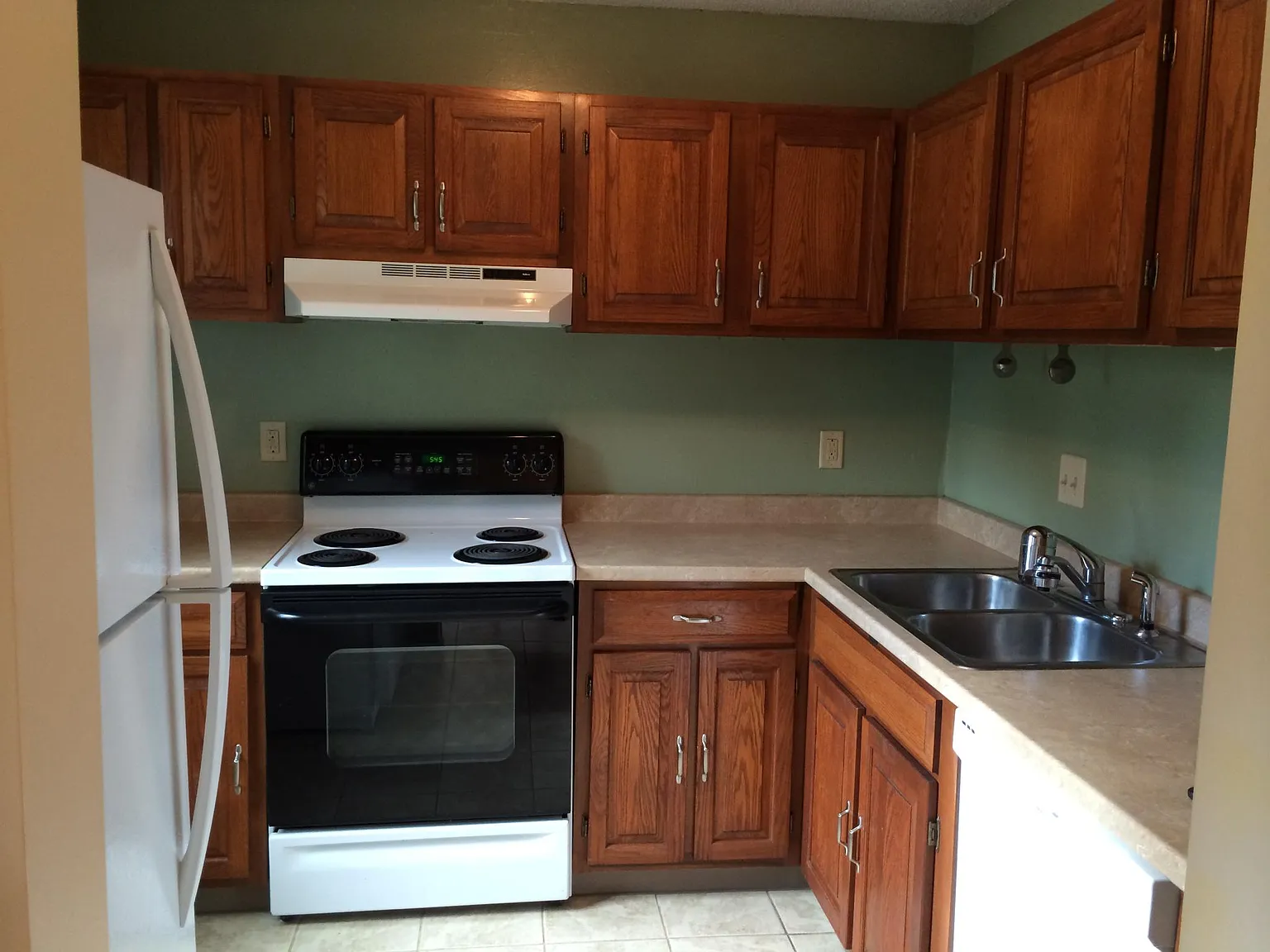 2 bed, 1.5 bath, 1180 sqft, $2,375 — Photo 4