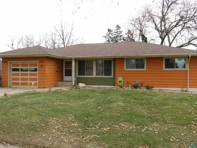 2212 S Sherman Ave, Sioux Falls, SD, 57105