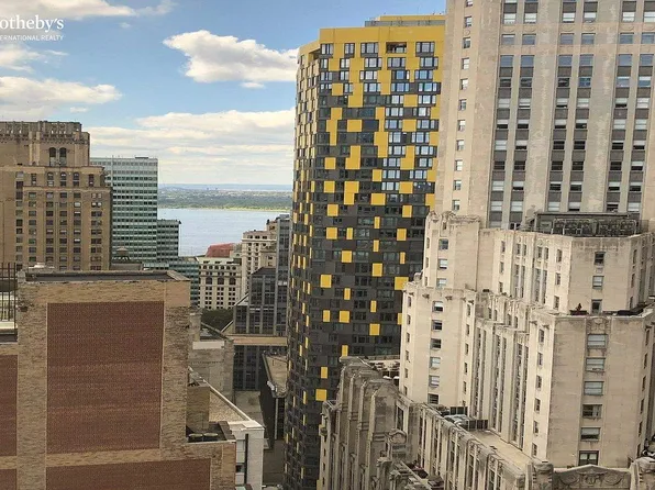 75 Wall St APT 34J, Wall Street, NY 10005