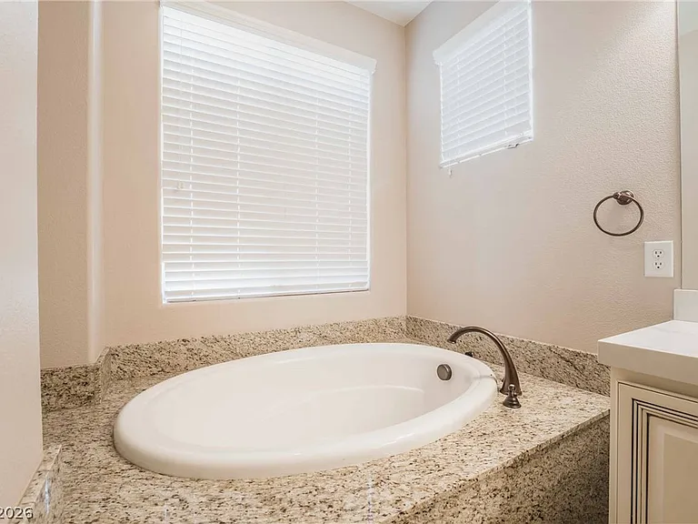 220 Via Mezza Luna Ct — Photo 23