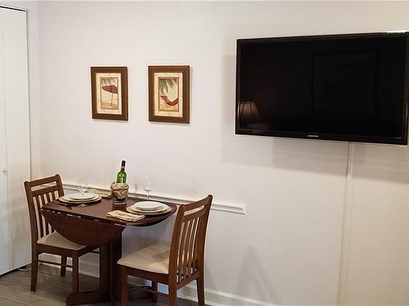 3rd image of 3533 Longmeadow #17