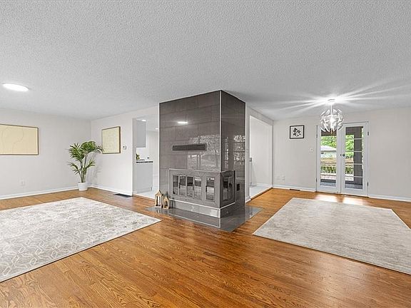 5th image of 5105 S Marion Ave