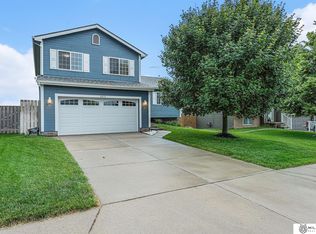 16873 Browne St, Omaha, NE 68116