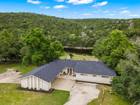 240 Aqua Vista, Kerrville, TX 78070
