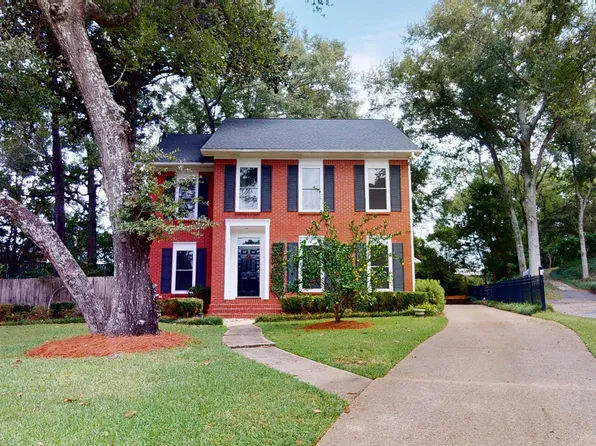 5700 Regency Ct N, Mobile, AL 36609