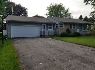 3924 S 21st St, Manitowoc, WI 54220