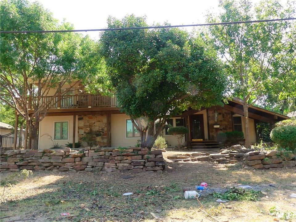 1st image of 304 Archer Ave