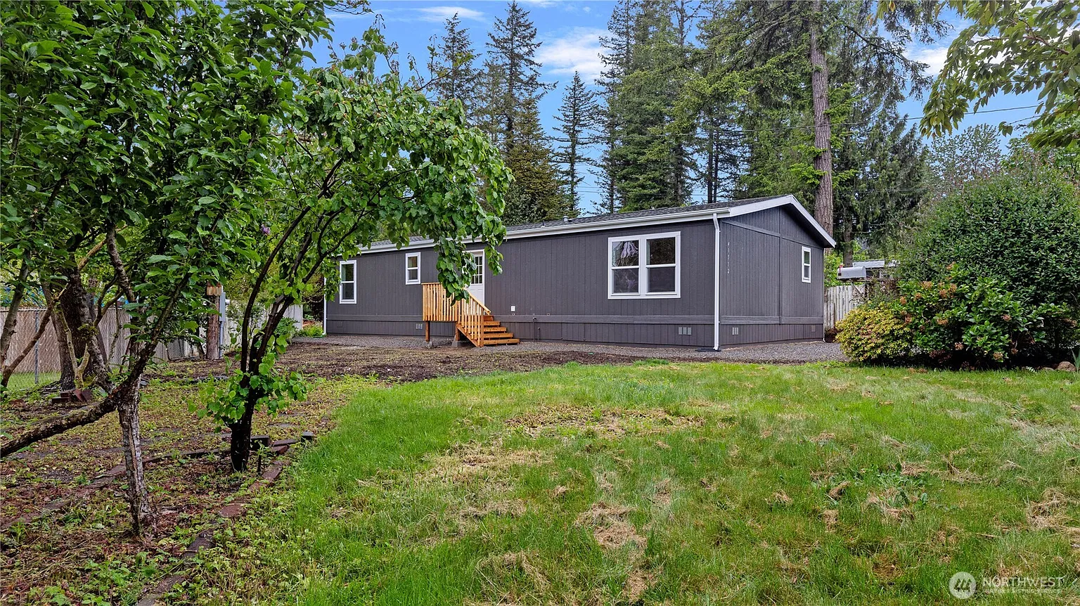 41512 Larson Drive photo 1