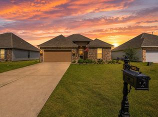 1812 Bass Run Ln, Lake Charles, LA 70611