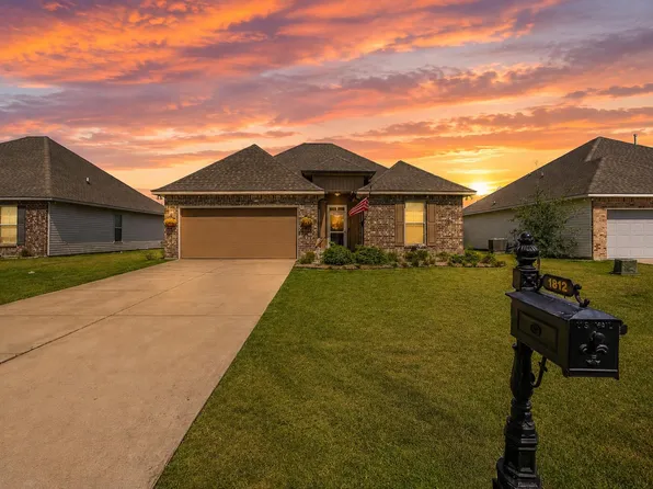 1812 Bass Run Ln, Lake Charles, LA 70611