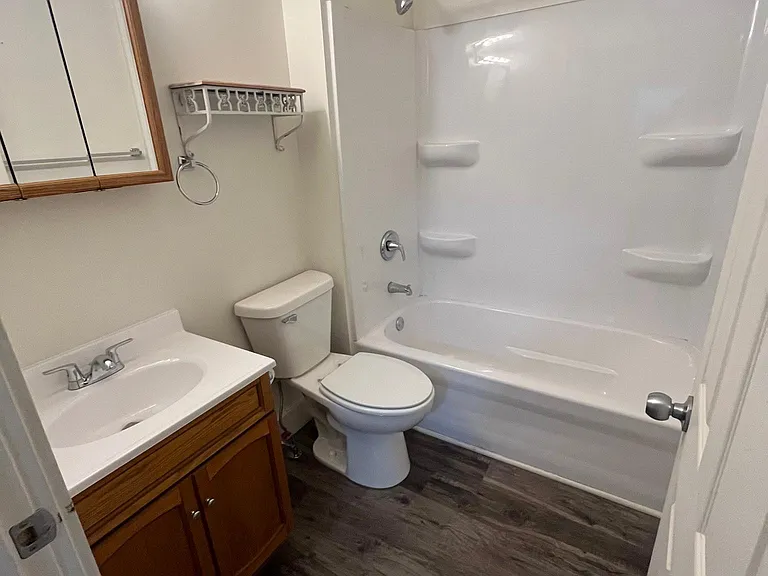 1242 Vineyard Dr — Photo 8