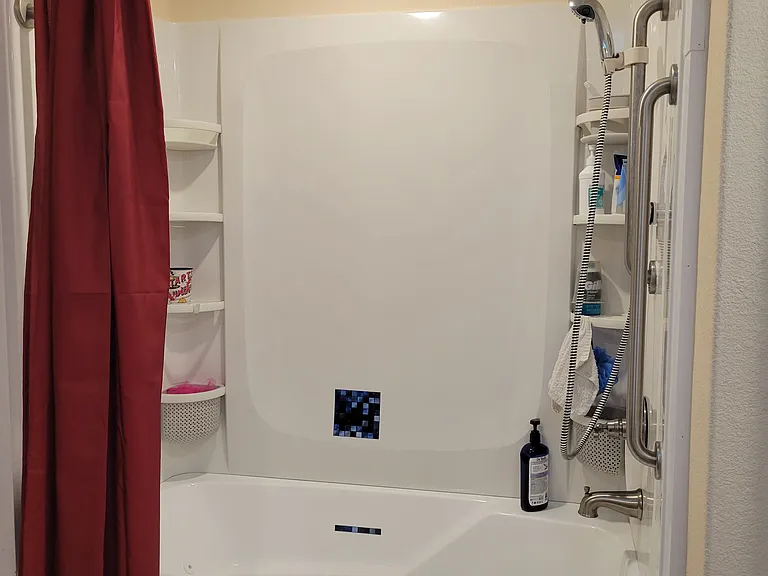 Large jacuzzi tub