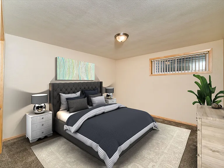 Colonial Village Apartments — Photo 10
