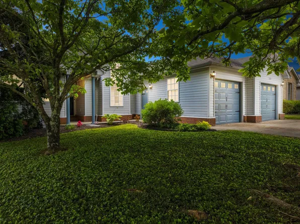 129 Swiss Stone Way E, Mount Sterling, KY 40353