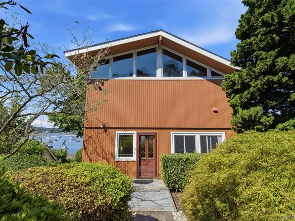 85 Bayview Avenue, Northport, NY 11768