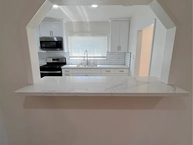 9441 Beverly St — Photo 31