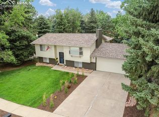 2834 Shadowglen Dr, Colorado Springs, CO 80918