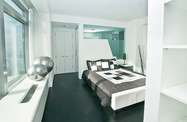 Rented by NOVO | media 37