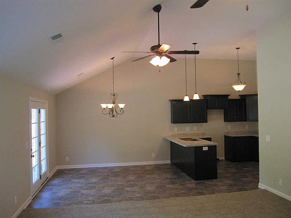 3rd image of 518 Medallion Cir