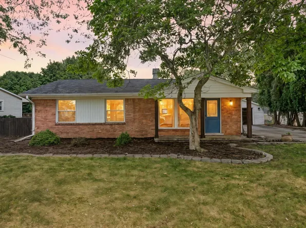 4225 Pinehurst Dr, Jackson, MI 49203