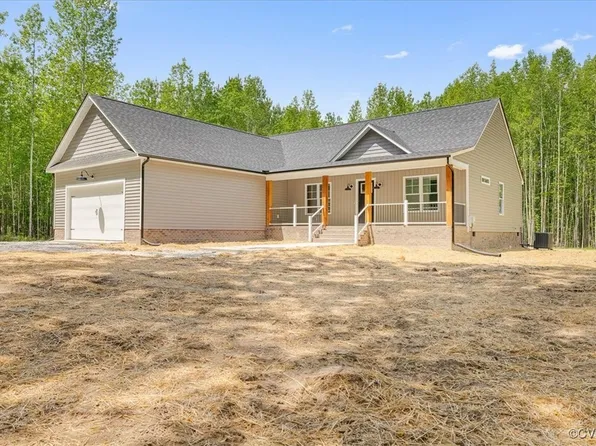 14954 Lebanon Rd, Disputanta, VA 23842