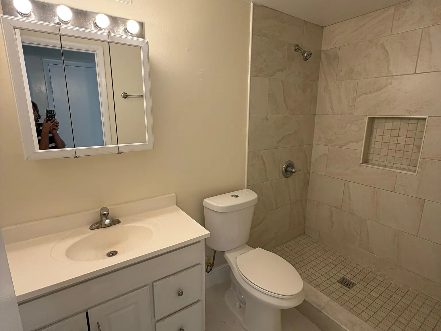 8711 Sage Ct — Photo 4