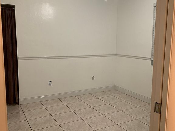 4th image of 1132 NW 34th Ave
