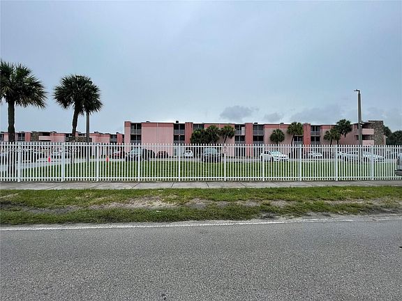 2nd image of 19701 SW 114th Ave APT 365
