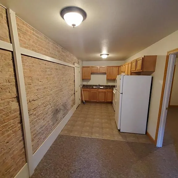 104 W Main St #3 — Photo 4