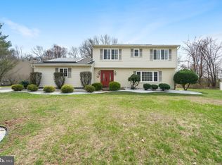 17 Wayne Way, East Windsor, NJ 08520