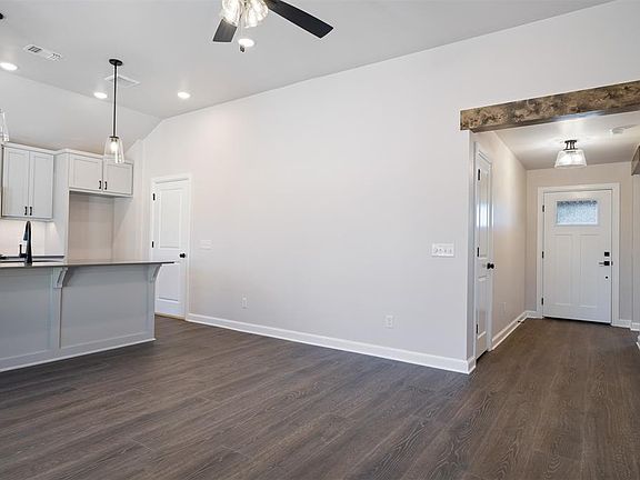 5th image of 318 Park Ln