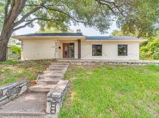 1820 Dakar Rd E, Fort Worth, TX 76116