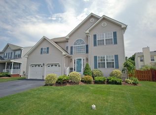 510 Grandview St, Middlesex, NJ 08846