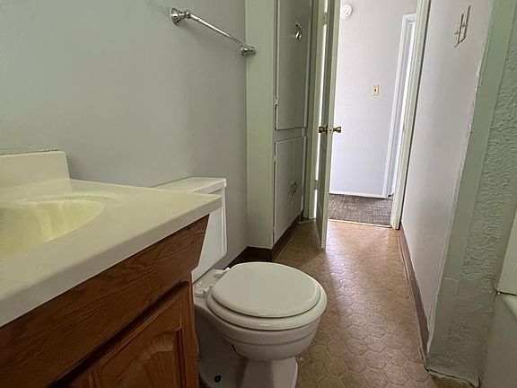 3rd image of 411 S 28th St #411