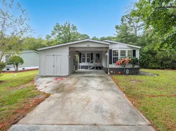 160 Champion Dr, Hampstead, NC 28443