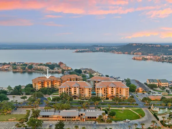 98 Island Dr #34, Horseshoe Bay, TX 78657