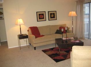 8050 Woodscape Dr APT P, Charlotte, NC 28212