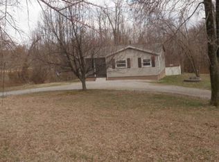 830 Sandcut Rd, Madisonville, KY 42431