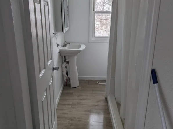 1410 James St Unit 2, Kalamazoo, MI 49001