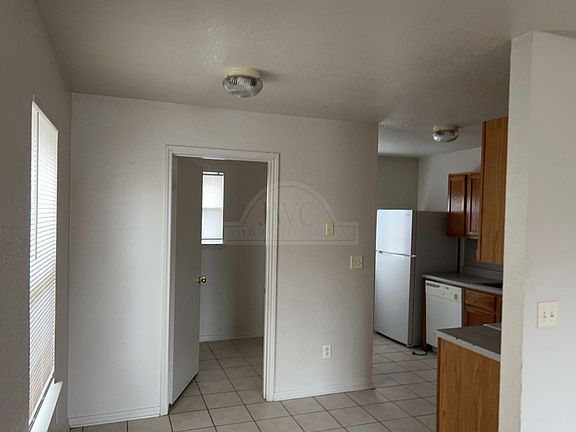 5th image of 2803 Cantabrian Dr APT A