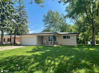 37852 Lola Dr, Sterling Heights, MI 48312