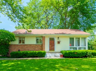 800 Meadow Rd, Northbrook, IL 60062