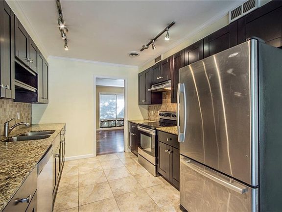 4th image of 5328 Balcones Dr APT G