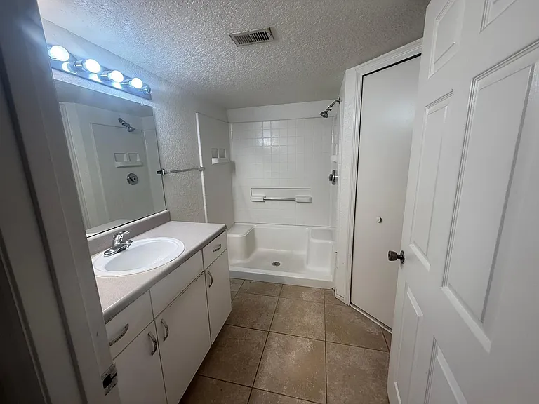 2201 Metropolitan Way #1423 — Photo 10