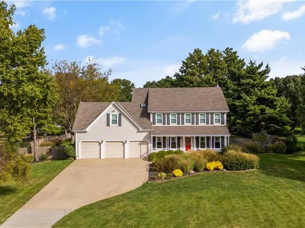 11600 W 156th Ter, Overland Park, KS 66221