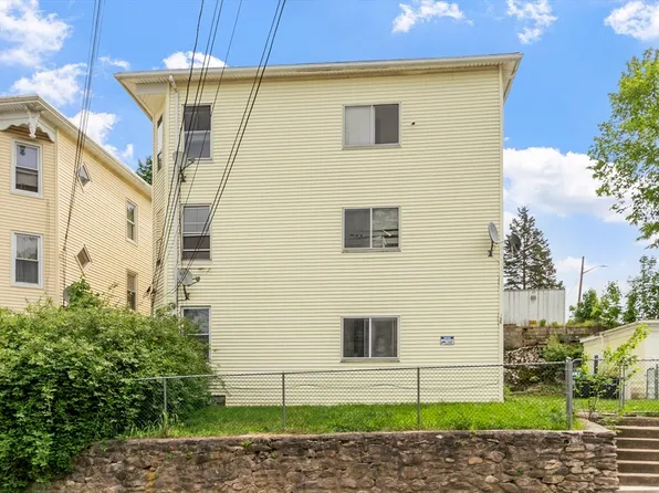 125 Cross St, Southbridge, MA 01550